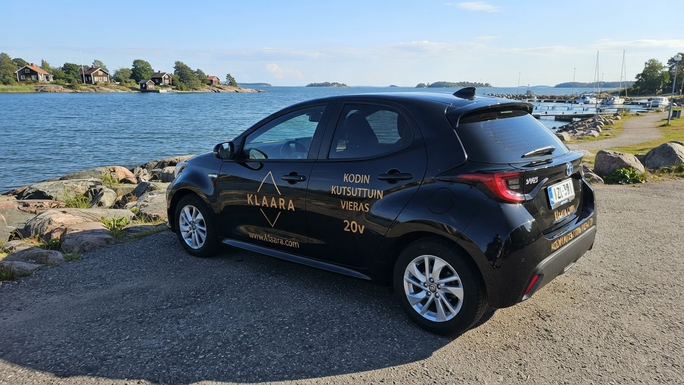 Klaara Servicen autot saivat tyylikkäät Klaaran teippaukset